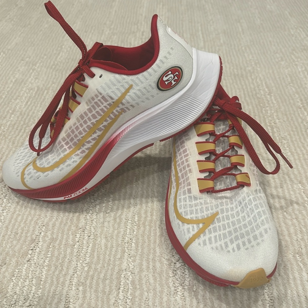 Nike San Francisco 49er running shoe. Mens size 6.5